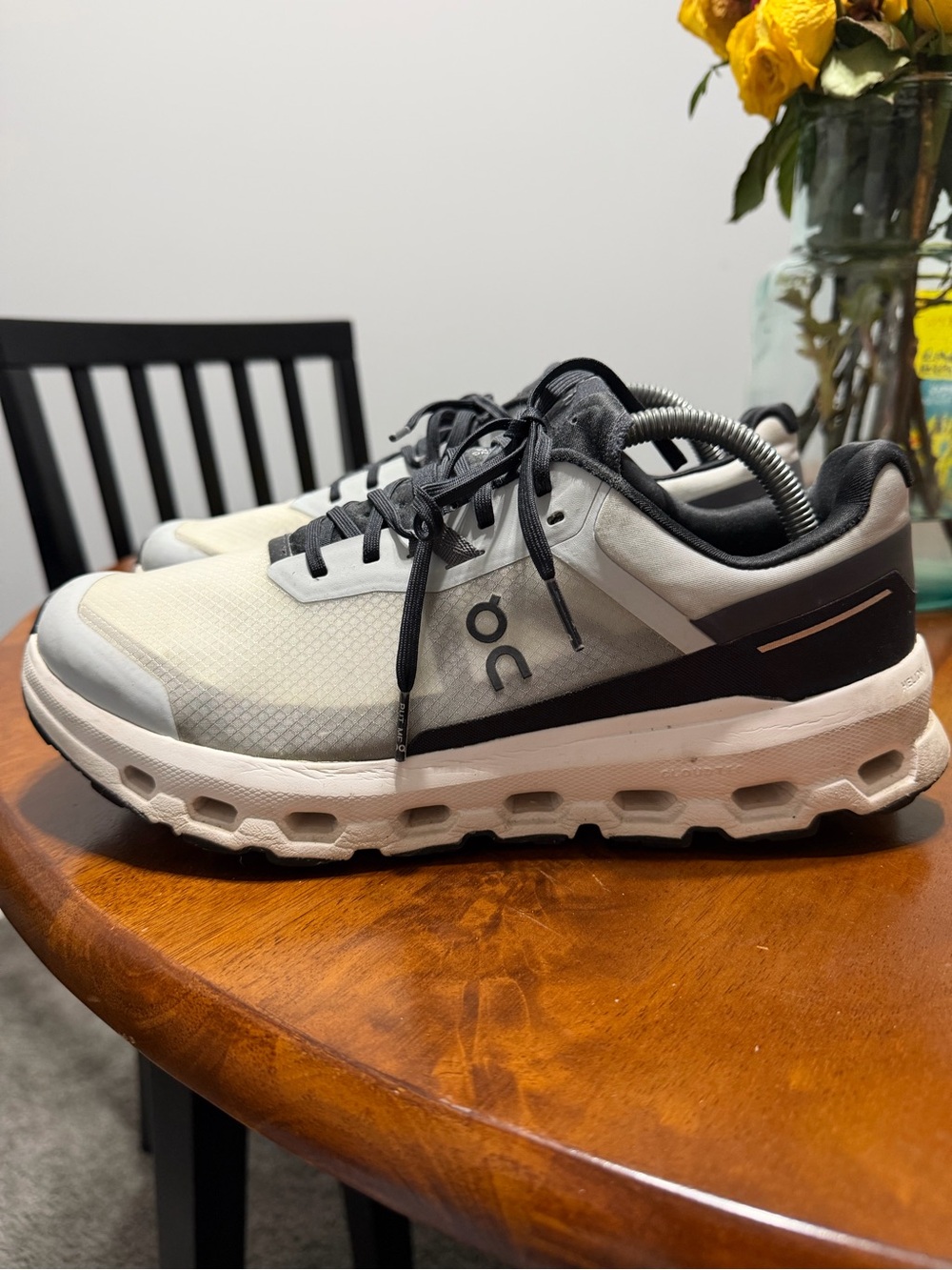 On Running Cloud Vista in Gray and Black Sz 9